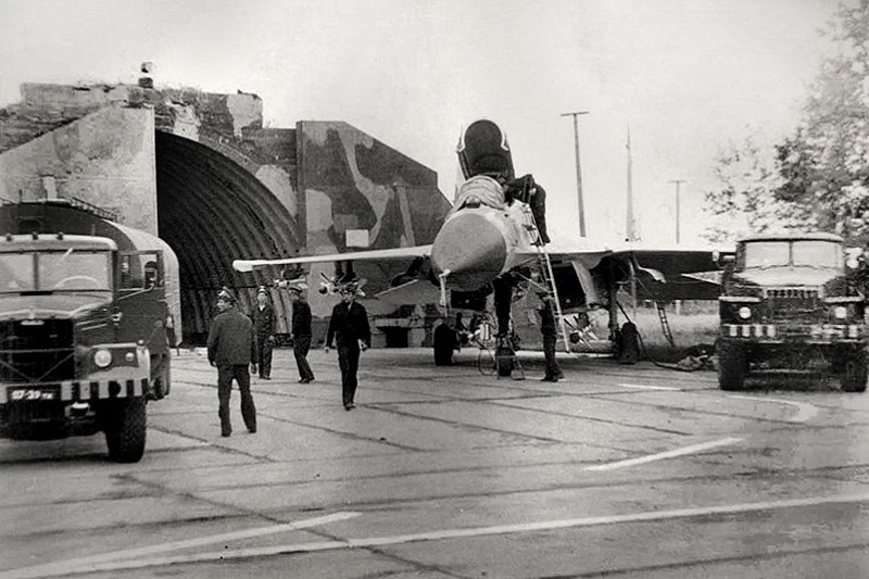 Фотография ещё действующих укрытий, найденная в интернете в группе служивших здесь за авторством Рината Валеева.