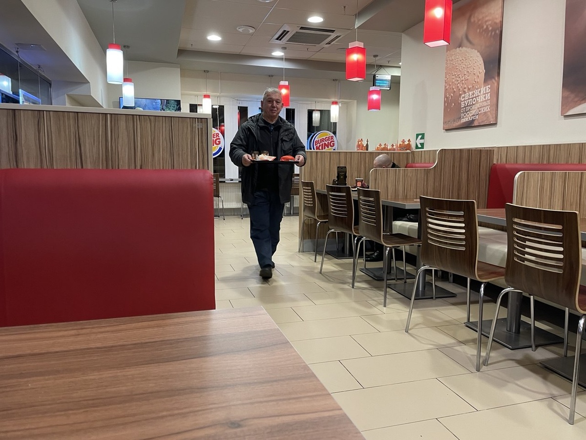 Ещё в Москве, завтрак