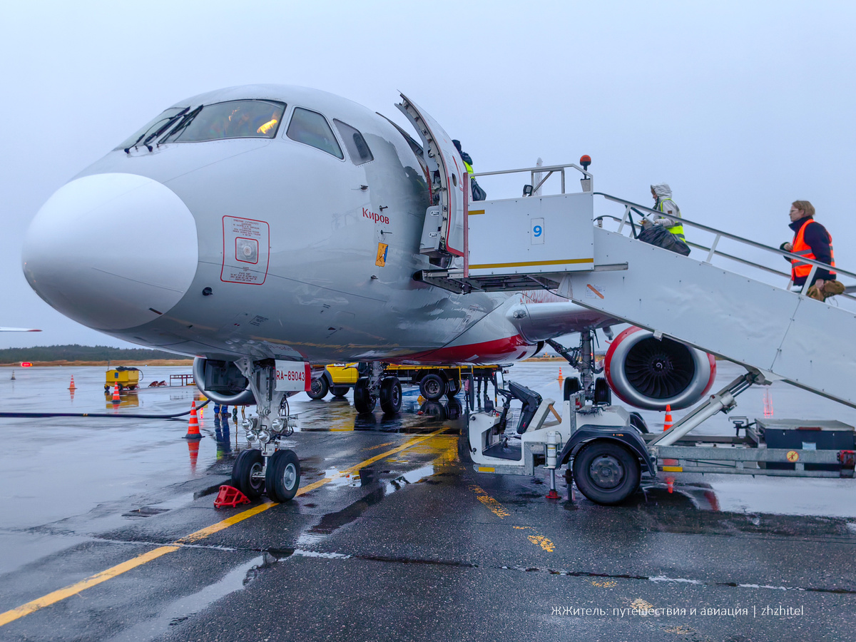 «Суперджет» авиакомпании «Россия» Фото автора