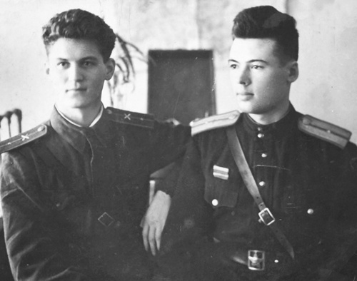    М.А. Горский (слева) с другом. / ФОТО из личного архива М.А. Горского Администратор