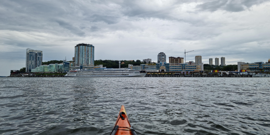 Прощальный шторм, расплата за забывчивость и роковое гостеприимство. День шестьдесят шестой. 🌧️