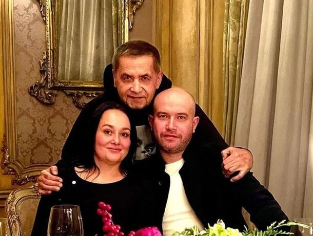 Павел Расторгуев с женой и отцом!