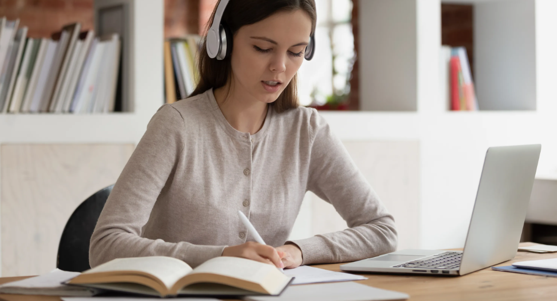 Методист образовательных программ с онлайн обучением