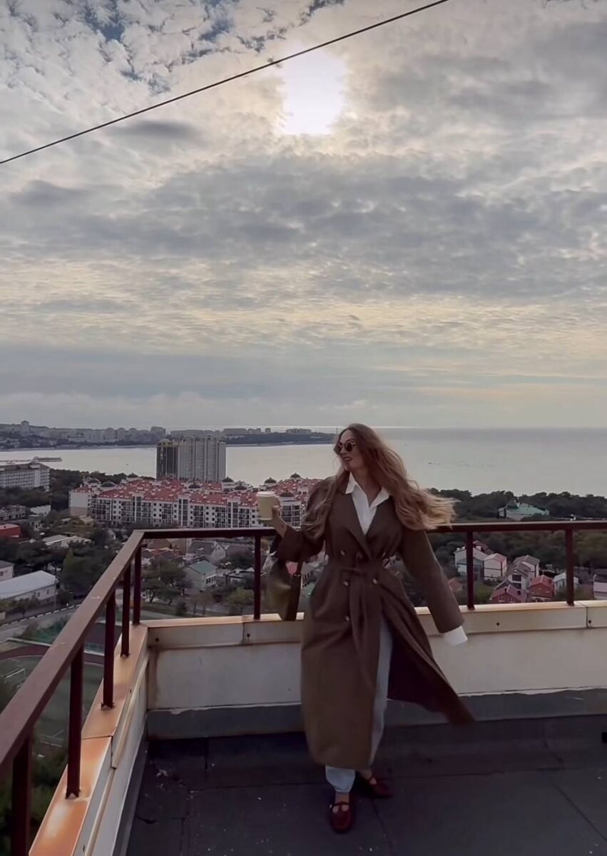 Водонаева показала виды с балкона своей новой квартиры в Геленджике. Фото: соцсети