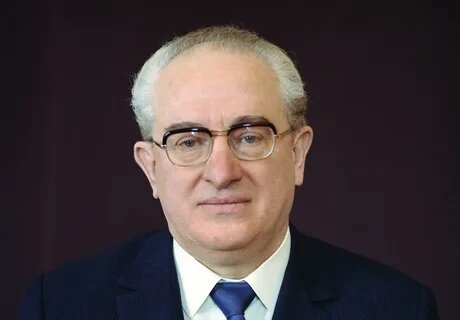 Одна особая тема в истории СССР — это Андропов или "не в свои сани — не садись"