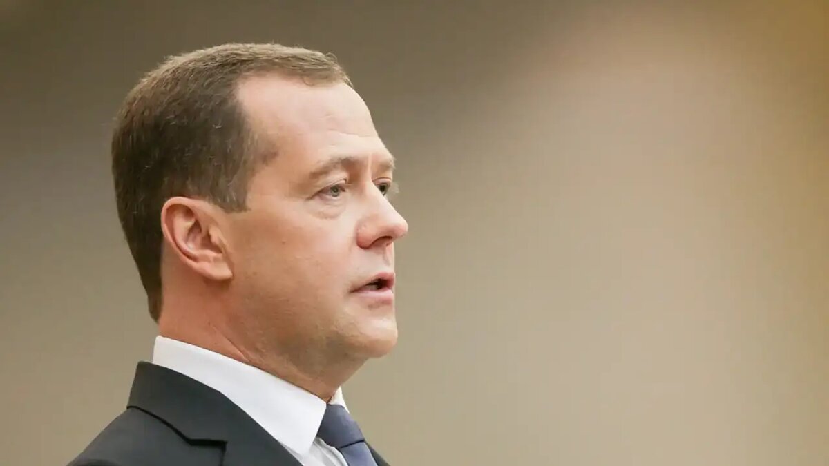    Дмитрий Медведев.