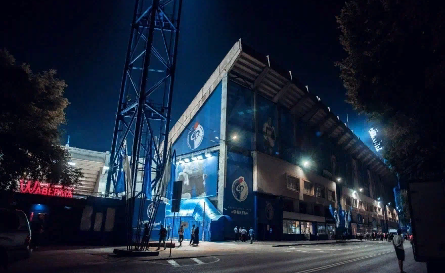 Огнеопасная история. 2000. Впервые остались в вышке на второй сезон!