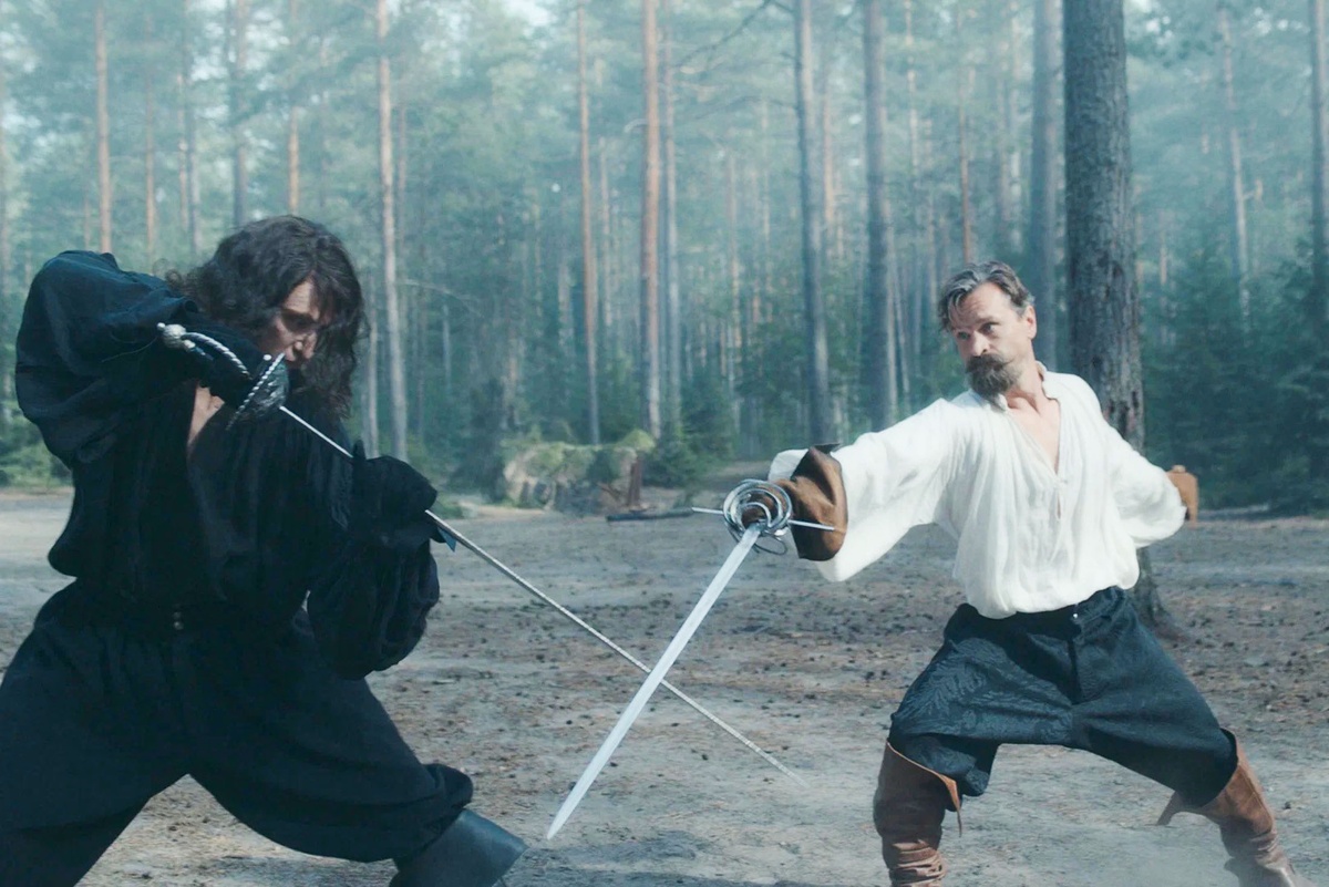    Кулаки сменяются шпагами, и только пыл схватки с врагом остается любимым развлечением народных масс./kinopisk.ru