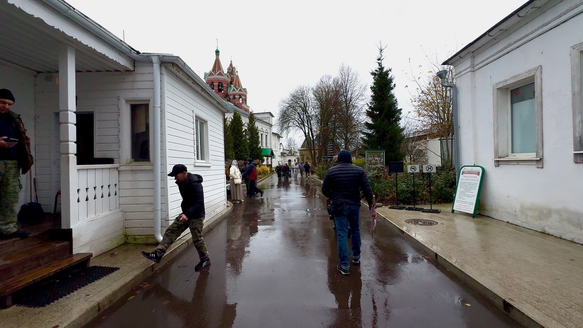 В Звенигороде даже время идёт иначе. Город живёт в замедленной съёмке.
