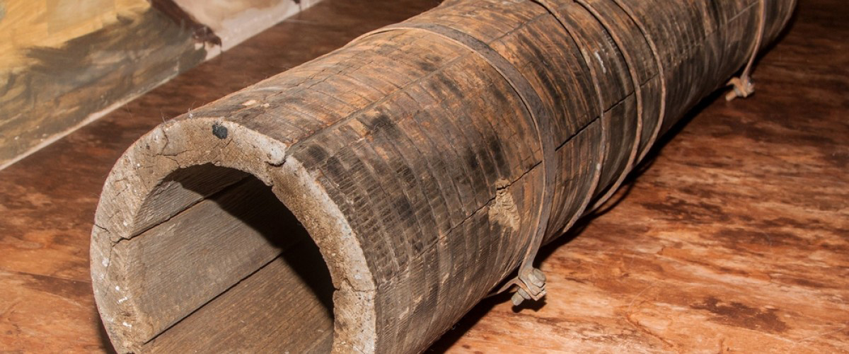 Труба деревянного водопровода