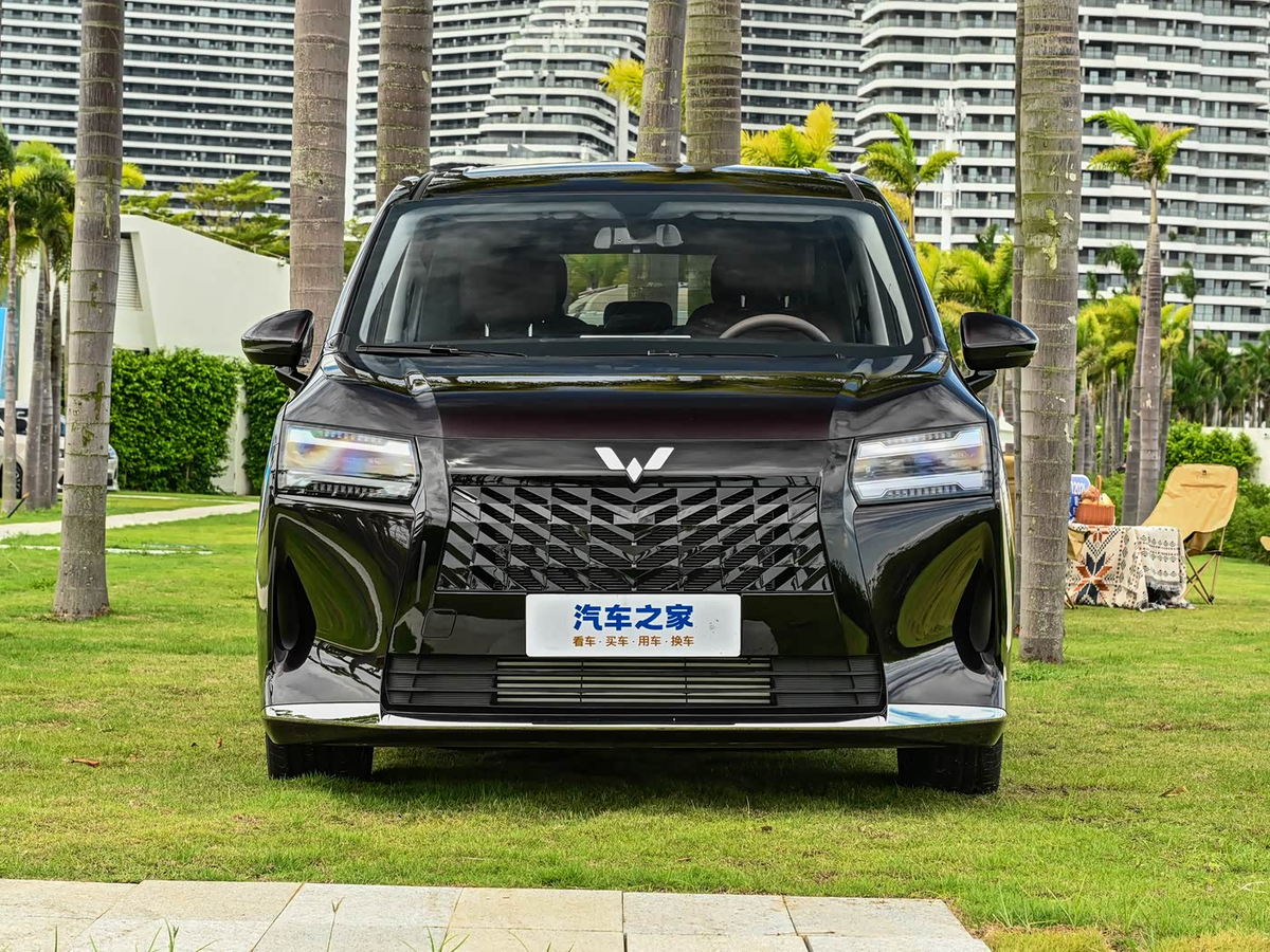 Передняя часть Wuling Starlight 730