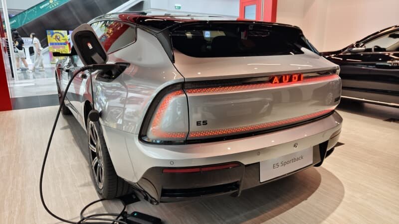   Audi E5 Sportback Quattro