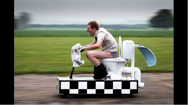 Как один квадратный метр спасает отношения. Почему туалет в автодоме важнее, чем руль?