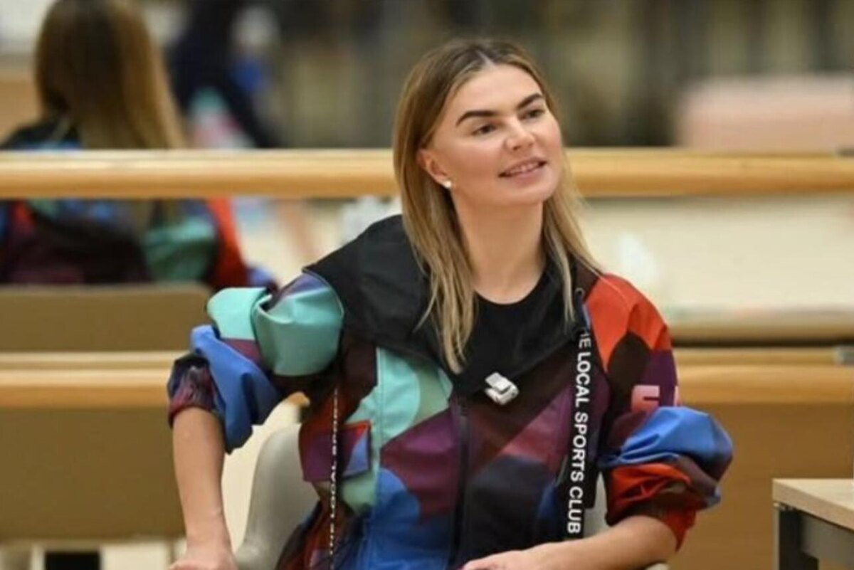    Алина Кабаева на тренировке будущих чемпионок. соцсети.