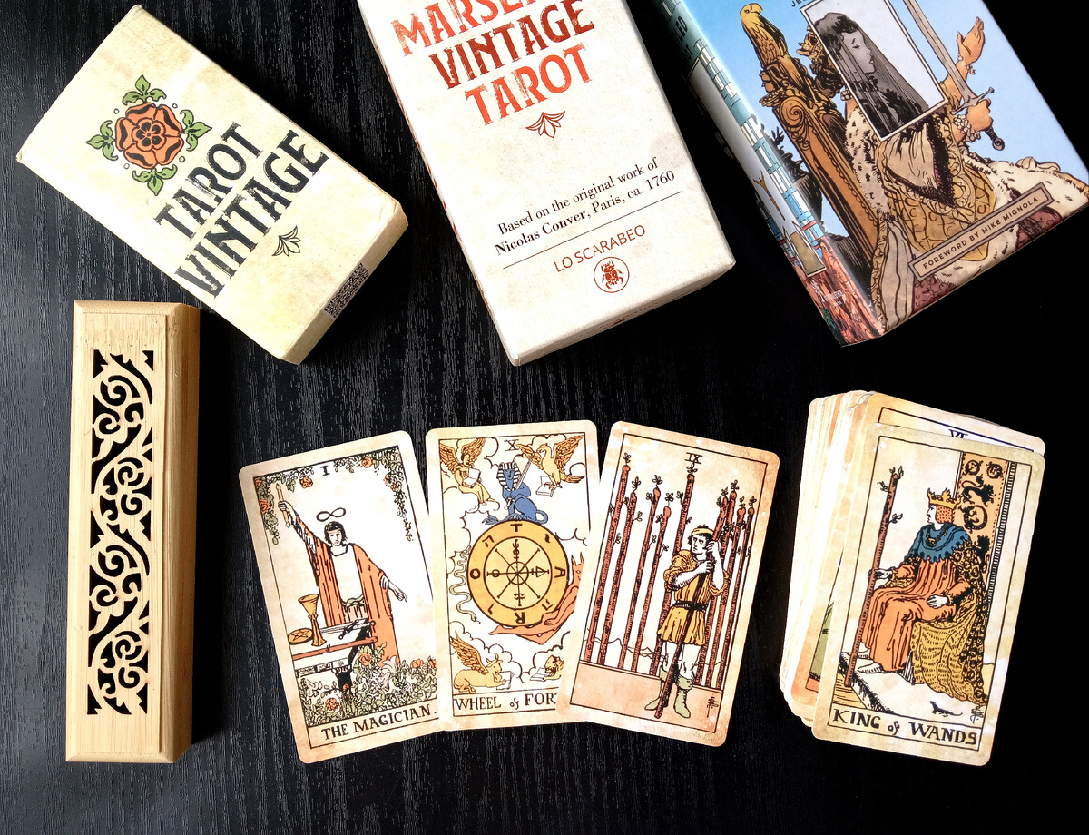 Ответ смотрим на колоде "Винтажное таро Уэйта"