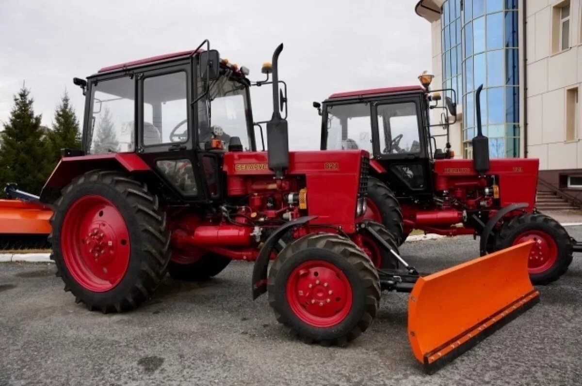    Уватские коммунальщики получили новую технику для круглогодичной работы