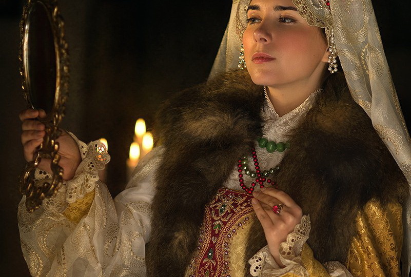 Что под шубой у боярыни