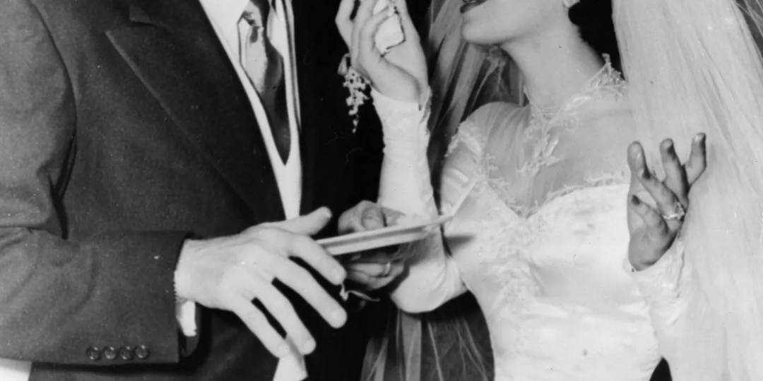 Элизабет Тейлор и ее 8 свадебных платьев