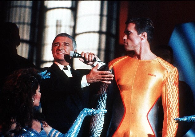 Ведущий шоу и его новая жертва