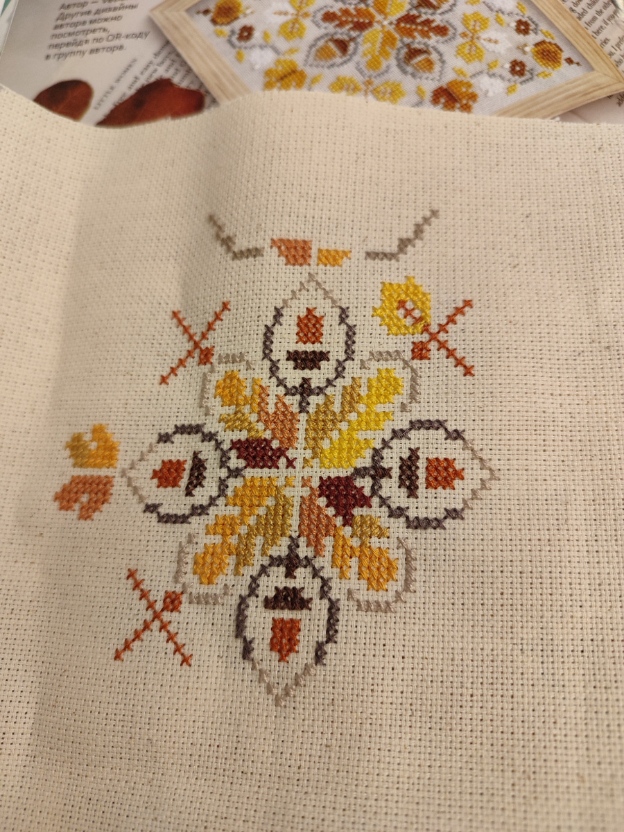Ещё одна вышивка в работе