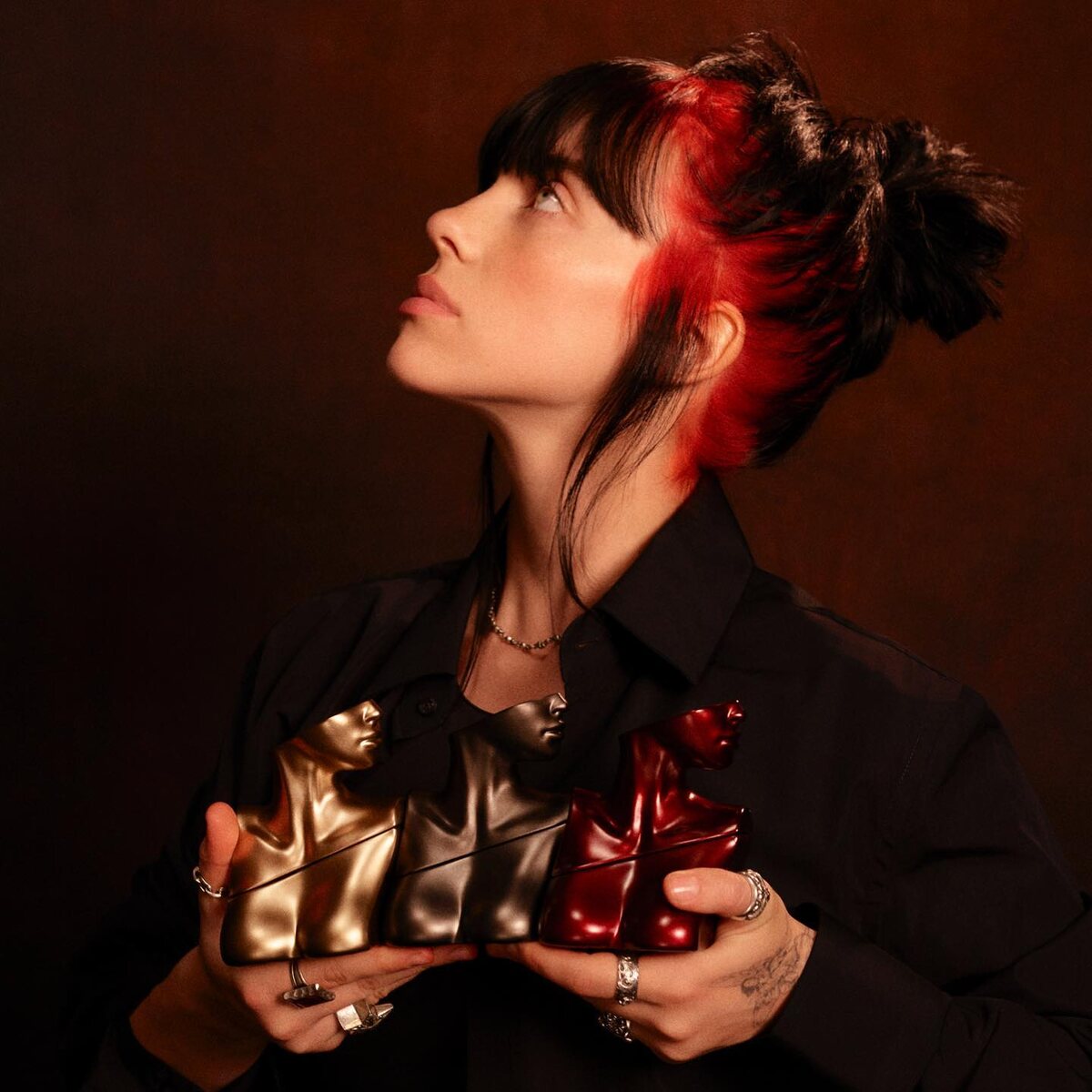 Билли Айлиш со своей линейкой ароматов под названием Eilish