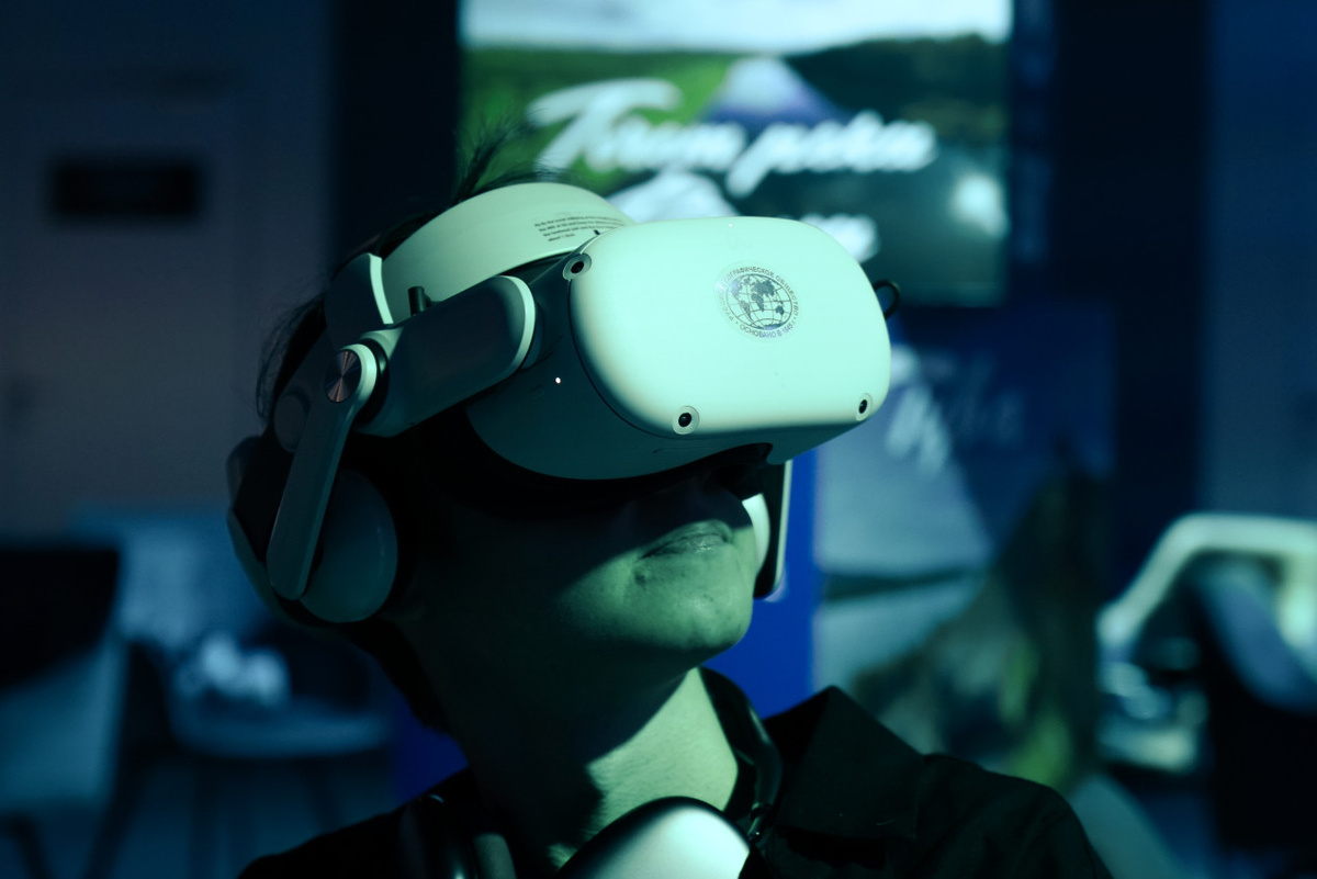 VR-кинотеатр РГО по традиции пользуется большой популярностью. Фото: Анна Юргенсон/пресс-служба РГО