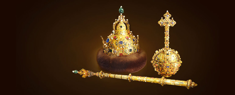Русские царские регалии - шапка Мономаха, скипетр, держава