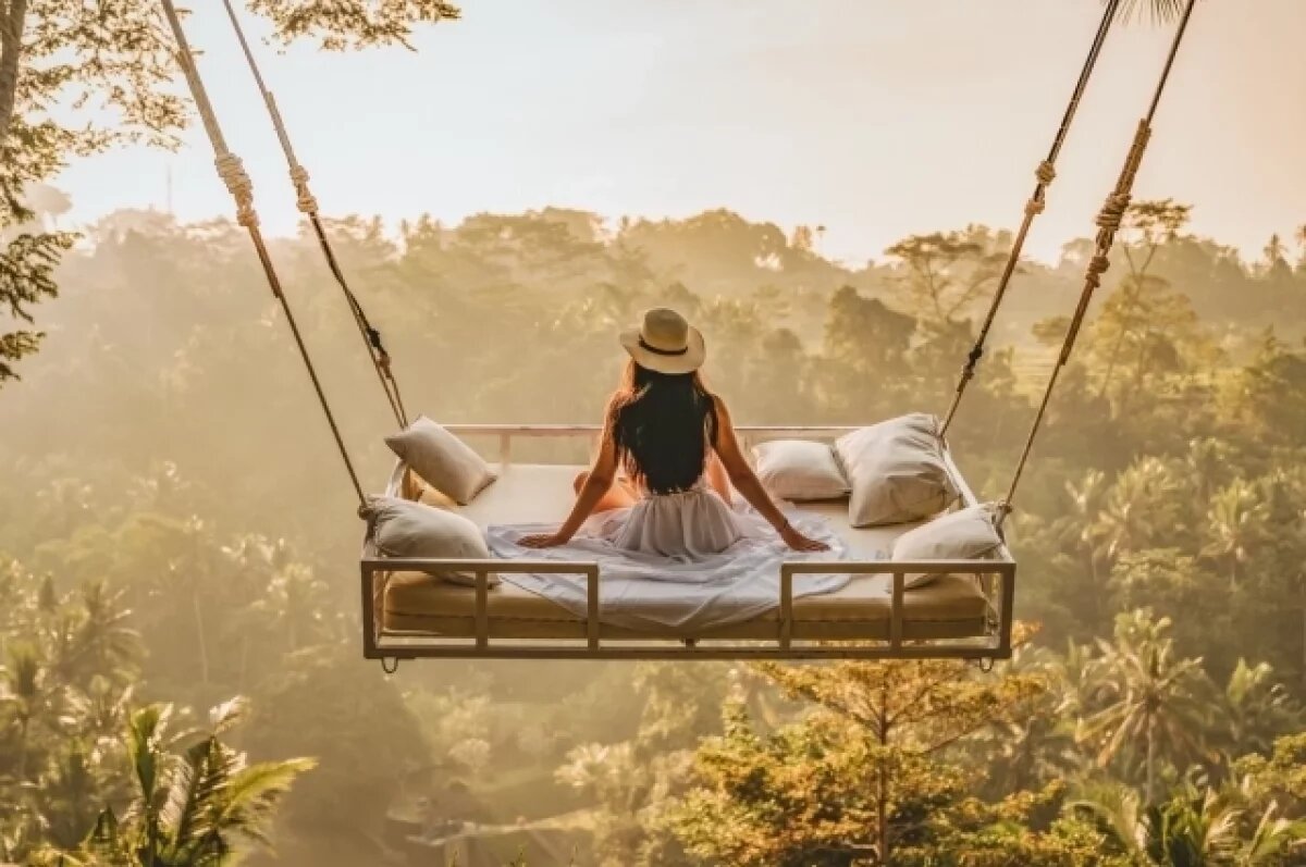    Днем как ночью.