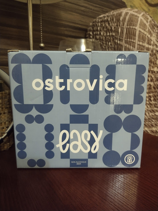 Коробка подарочная, но ее пришлось купить. Не справедливо)))