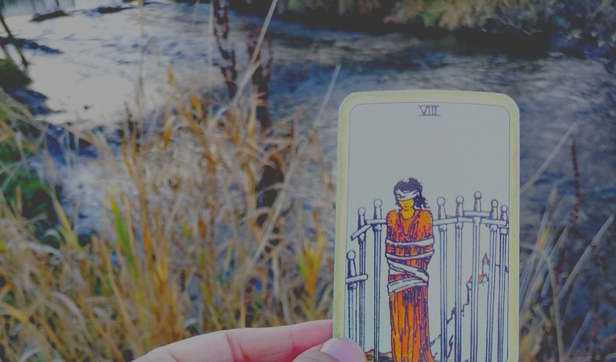 Вот она ваша самоизоляция, возможна. И она как блок. А в целом, ваша энергия очень манкая для мужчин, особенно сейчас... 