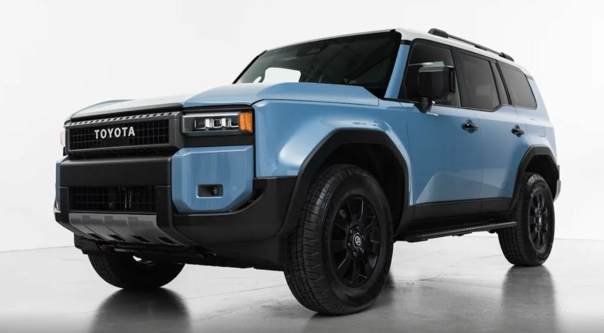 Короткий кузов и строгие линии - FJ выглядит компактно, но по-мужски собранно