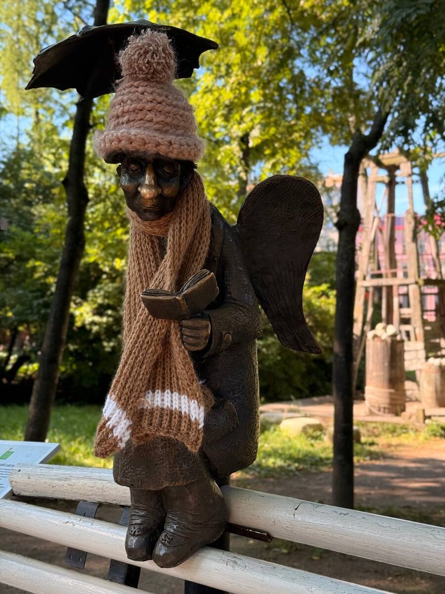 Петербургский ангел в Измайловском саду