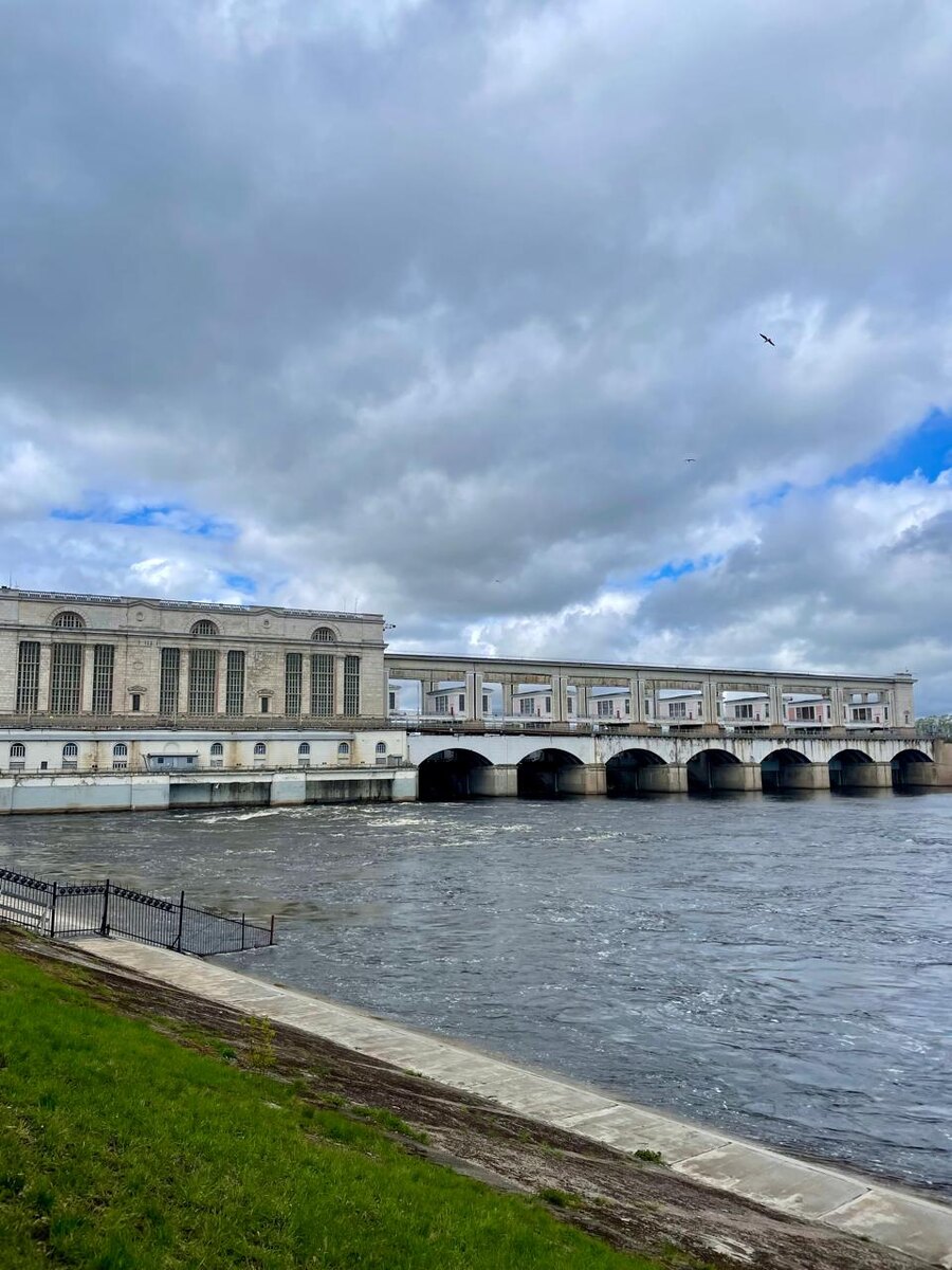 Угличская гидроэлектростанция © "Покажу Москву" 