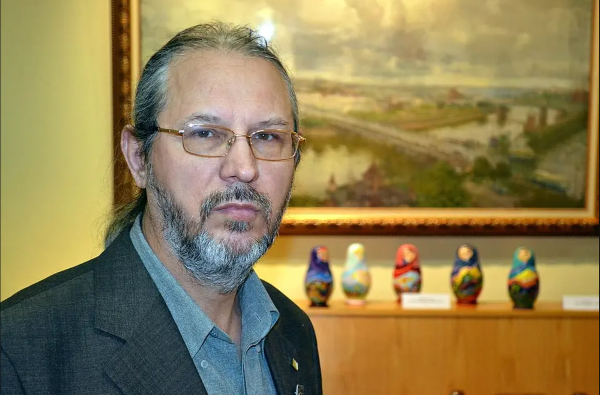 Анатолий Коненко. https://s16.stc.all.kpcdn.net/share/i/12/10199149/inx960x640.jpg