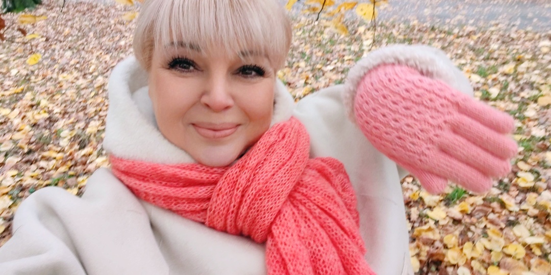 Выгуливаю перчатки и продолжаю изучать окрестности🍂