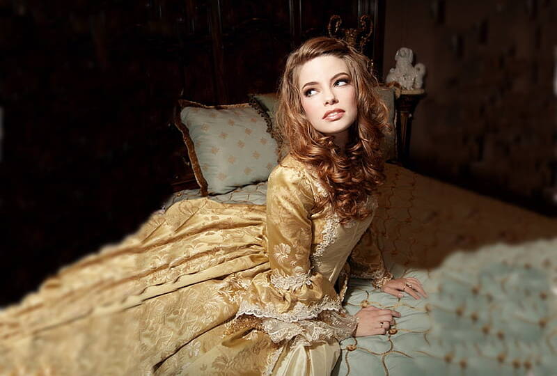 Графиня на коленях