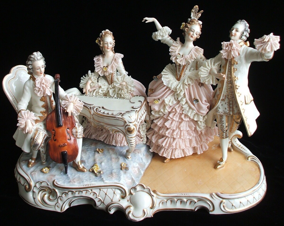 Музицирующая группа. Мейсенская фарфоровая мануфактура. Фото взято из открытого источника.