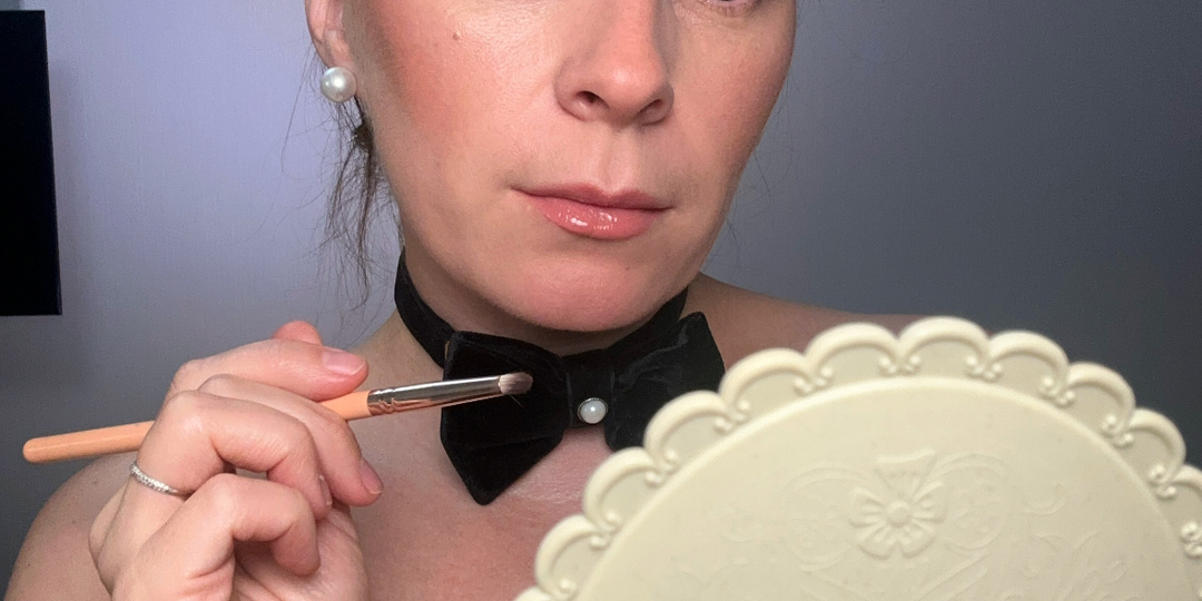 Как накраситься тенями, чтобы они выглядели не как грязное пятно, а красиво и аккуратно