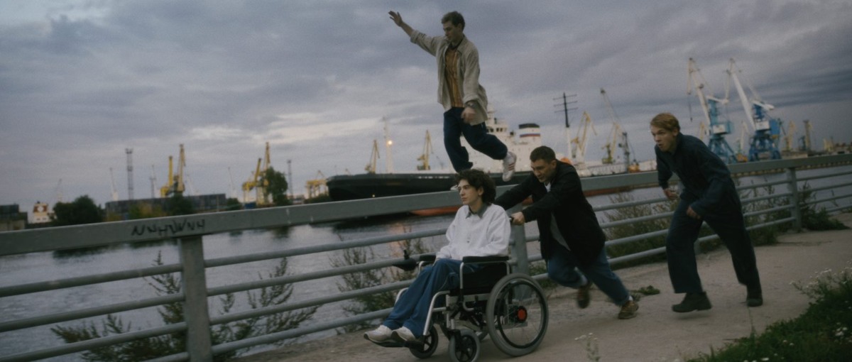 Кадр из сериала "Фарма" / Россия, 2024г