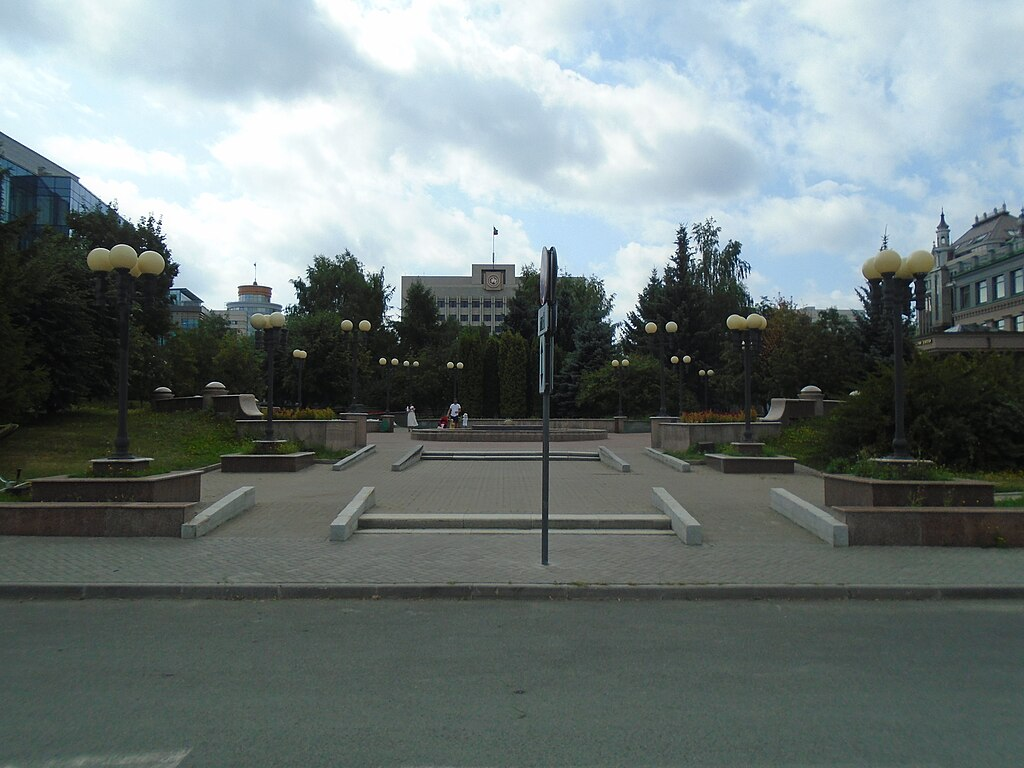 Площадь Султан-Галиева, Казань. Источник:wikipedia.org
