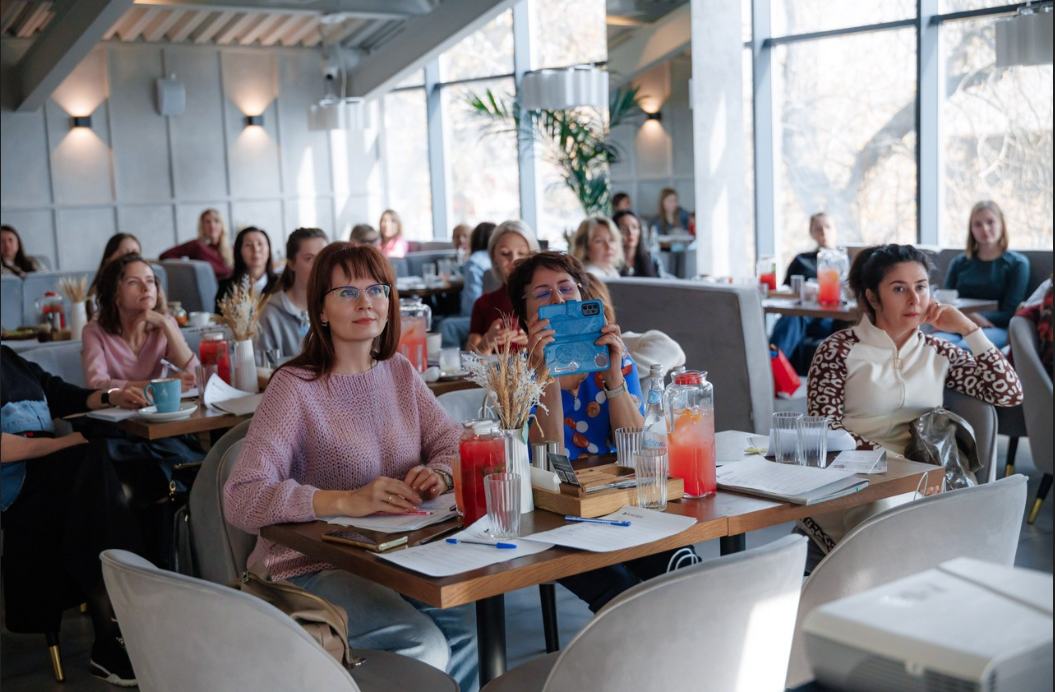 Участницы БЬЮТИ-БРАНЧА «Трихология: мифы и реальные практики лечения», Клиника доктора Чирковой, ресторан "Этажи"