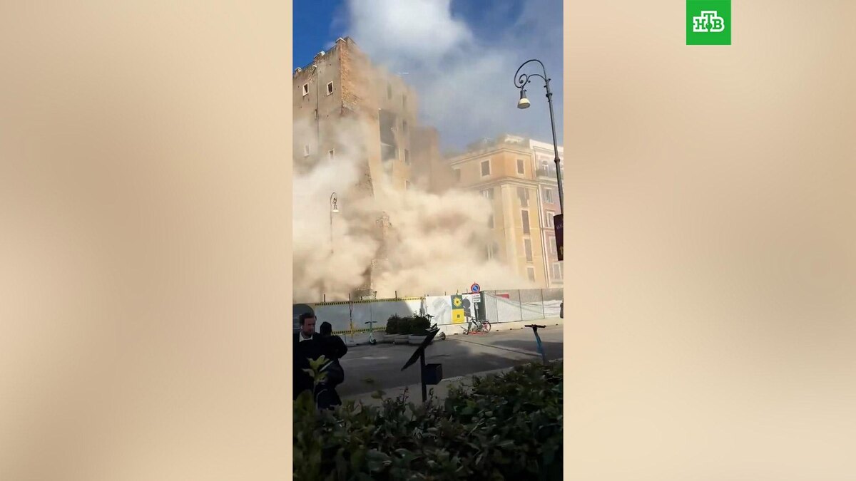    Часть средневековой башни обрушилась в Риме