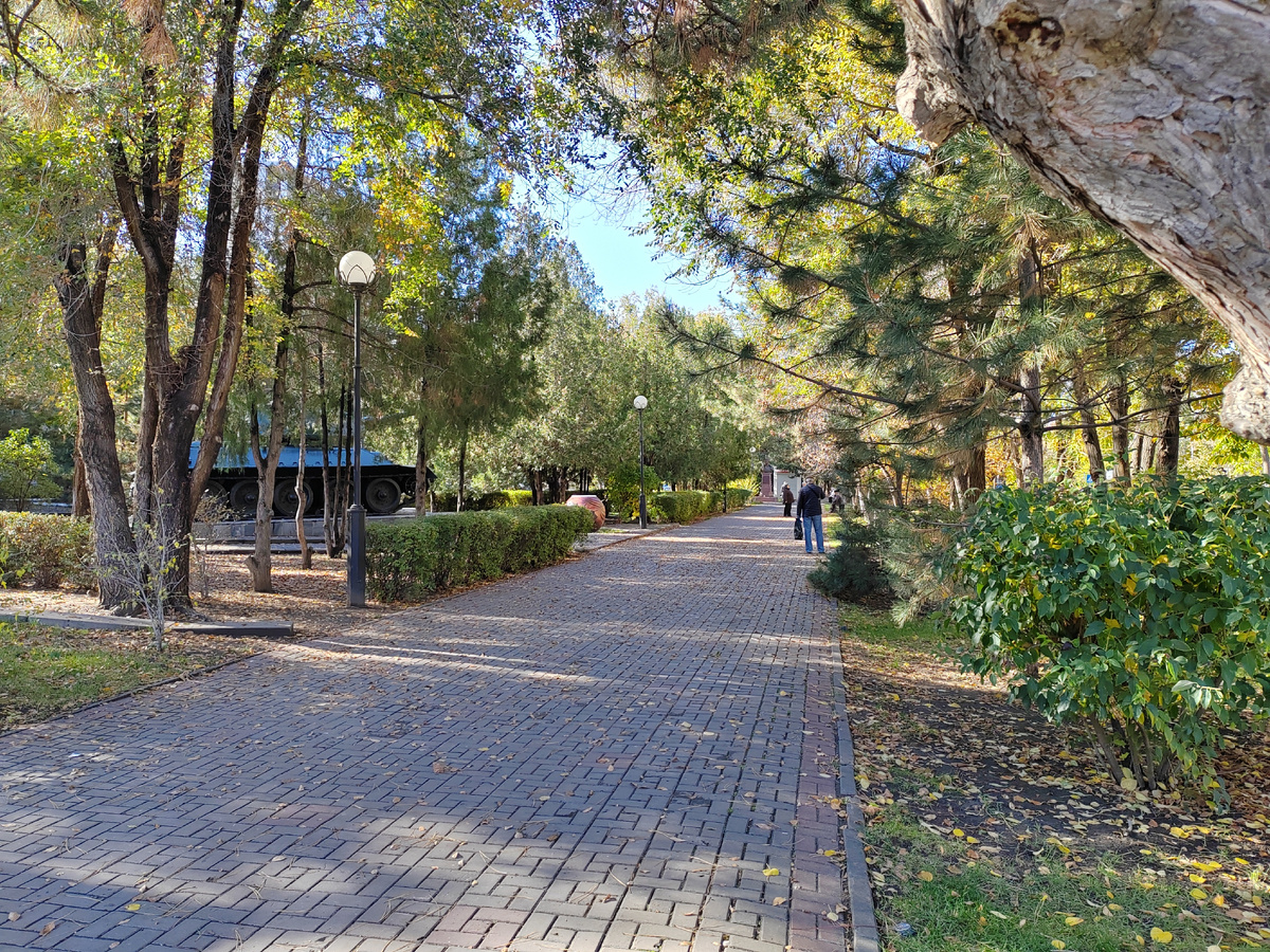 Бульвар Победы. Астрахань, 2025 г.