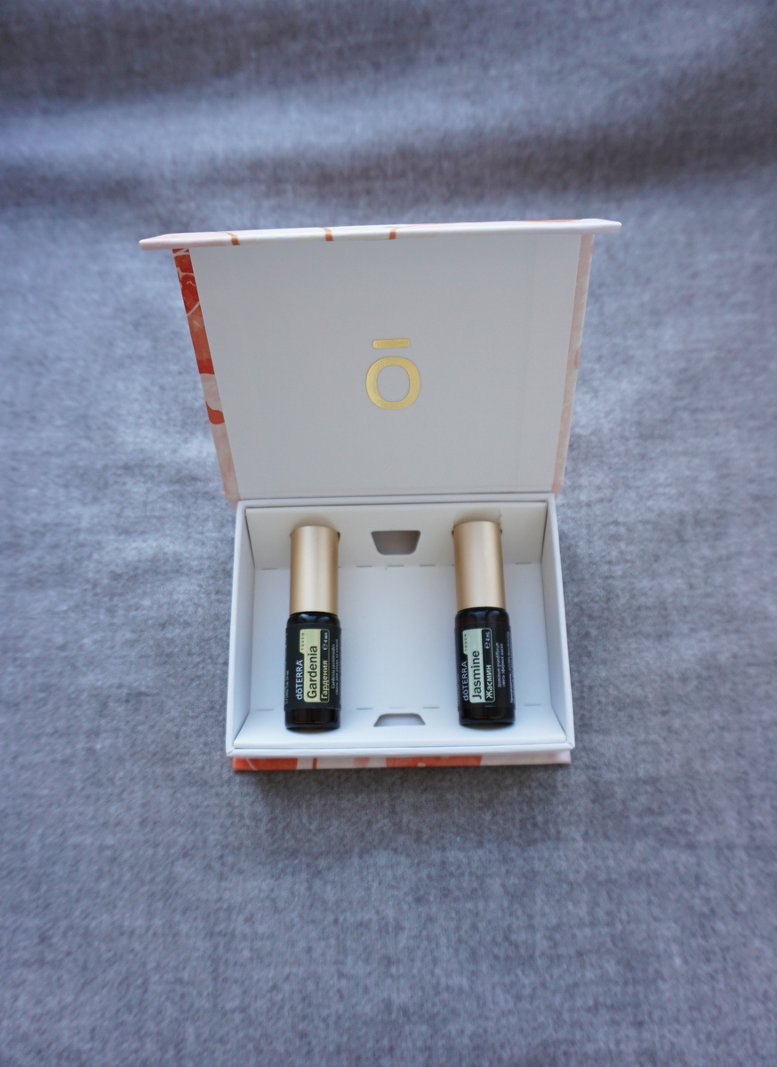 Флакон с эфирным маслоам Нероли я подарила сестре, т.к. я не фанат его аромата.