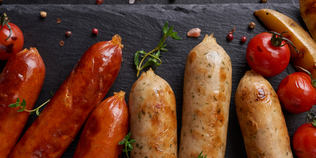 Колбаса домашняя: От рубленой свиной до нежной куриной — 10 проверенных способов