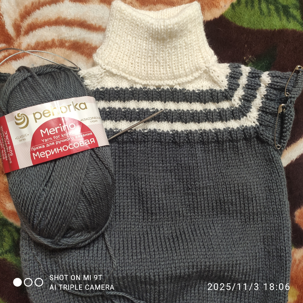 Свитерочки в работе 