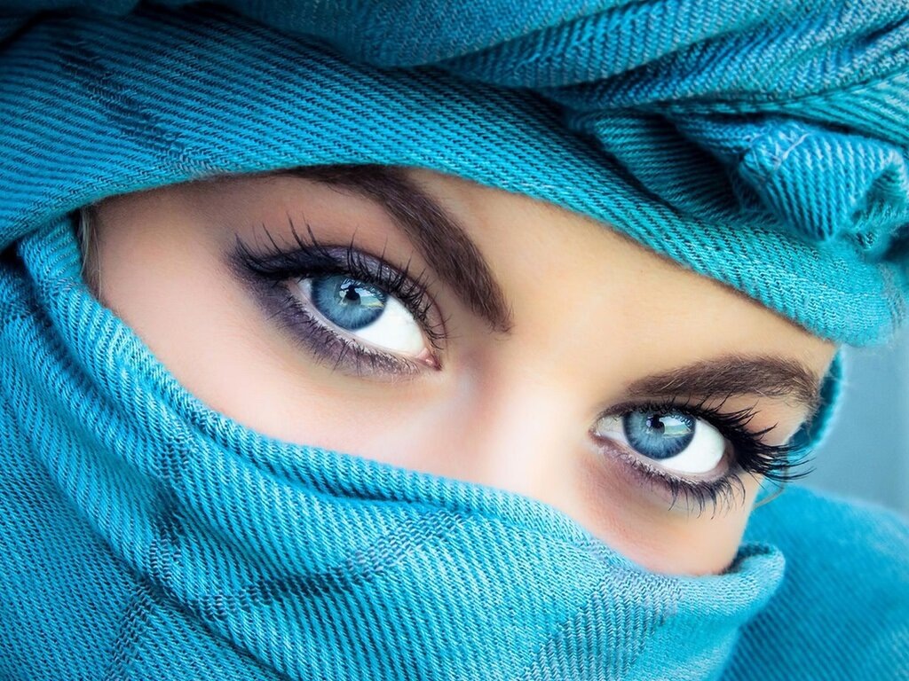 Светлые глаза не редкость среди берберов. 