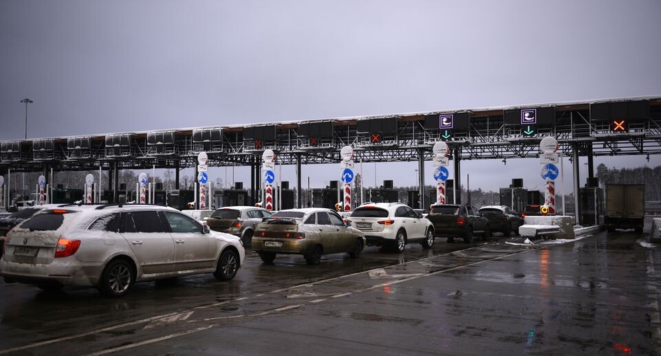    Платный участок скоростной трассы М11 «Москва - Санкт-Петербург» / Медиасток.рф