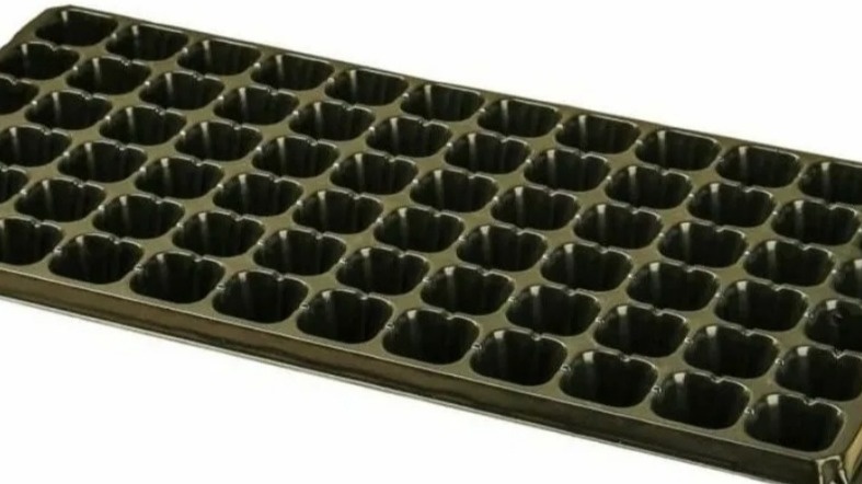 Кассеты для рассады на 72 ячейки купил в садовом центре за 95 рублей.