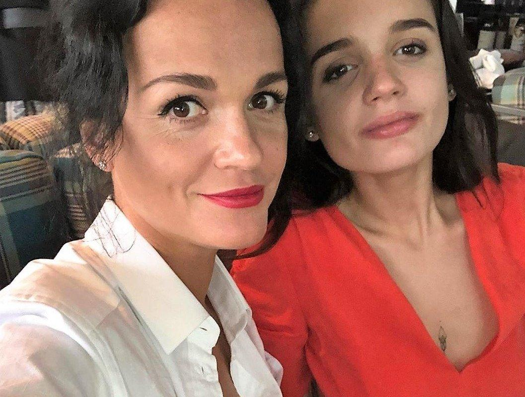 Слава со своей старшей дочерью